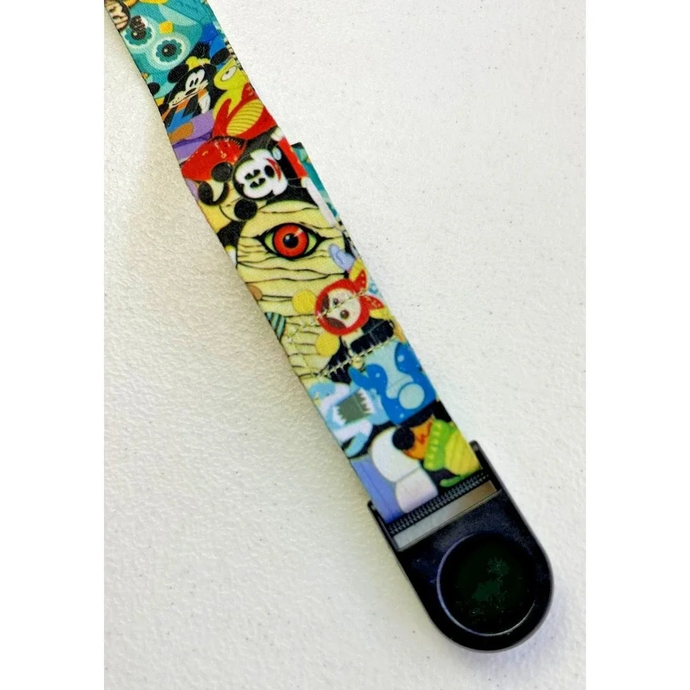 Disney‎ Parks Vinylmation Pin Lanyard Holder Mickey Friends Disneyland World